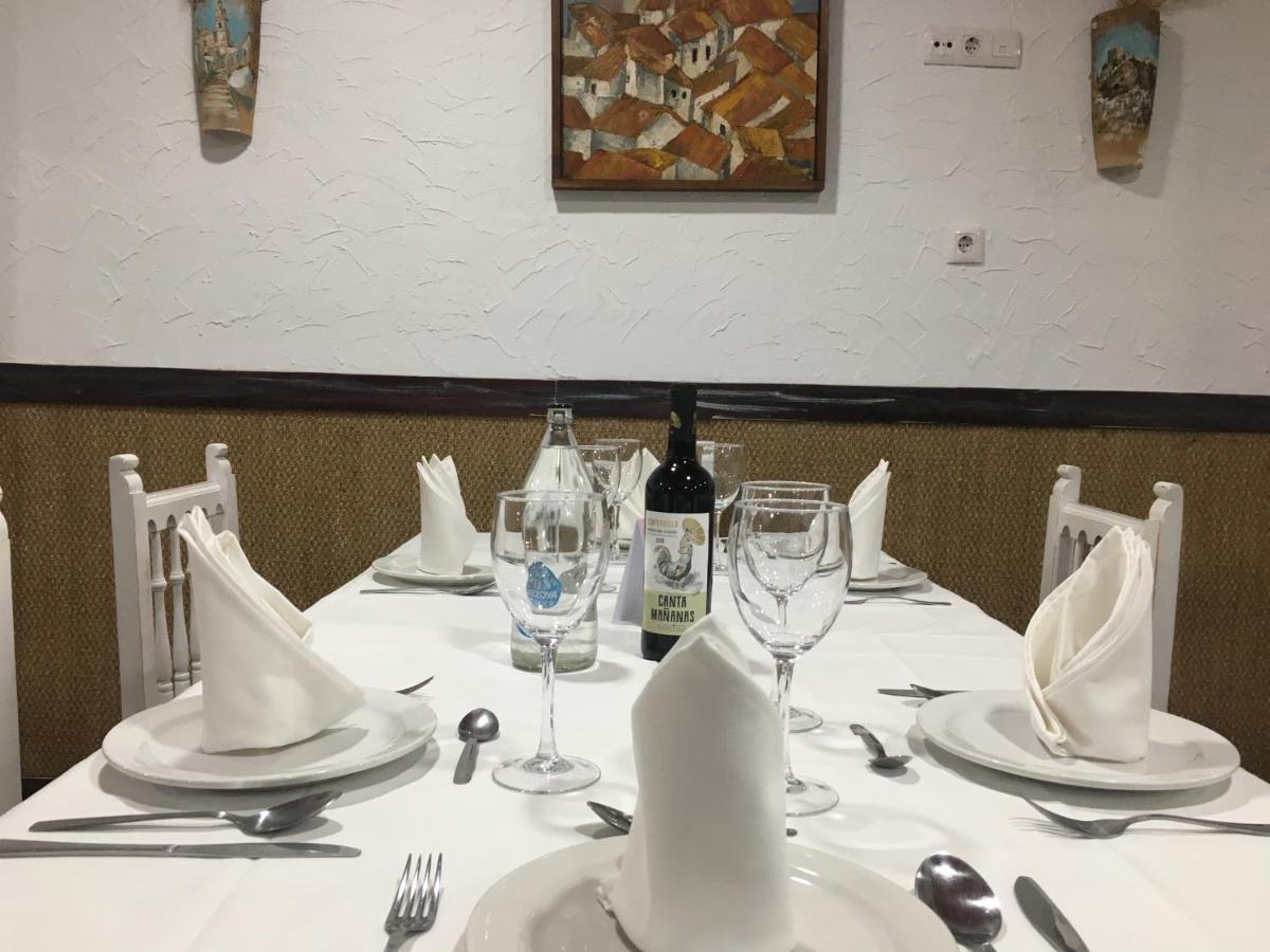 Hostal- Restaurante Estacion Via Verde 奥维拉 外观 照片