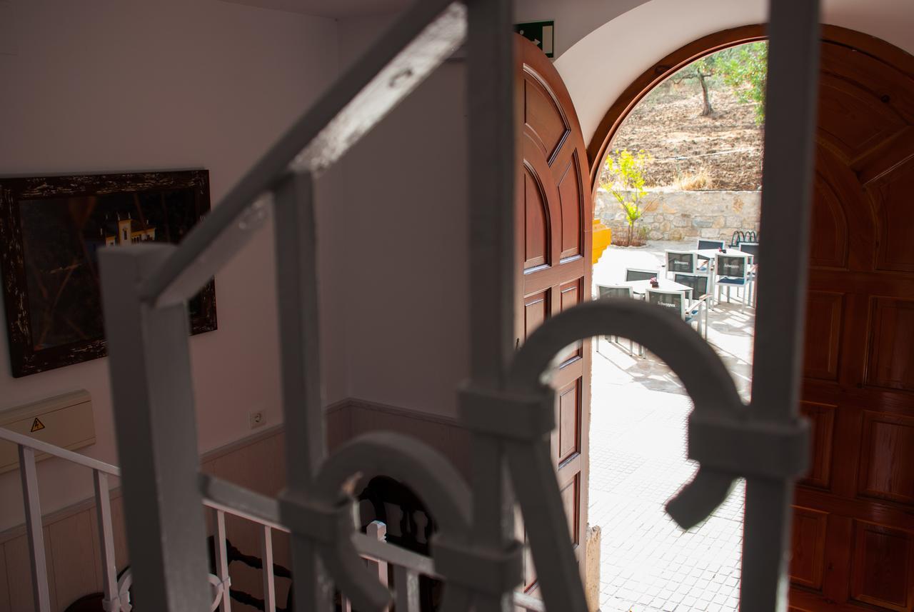 Hostal- Restaurante Estacion Via Verde 奥维拉 外观 照片